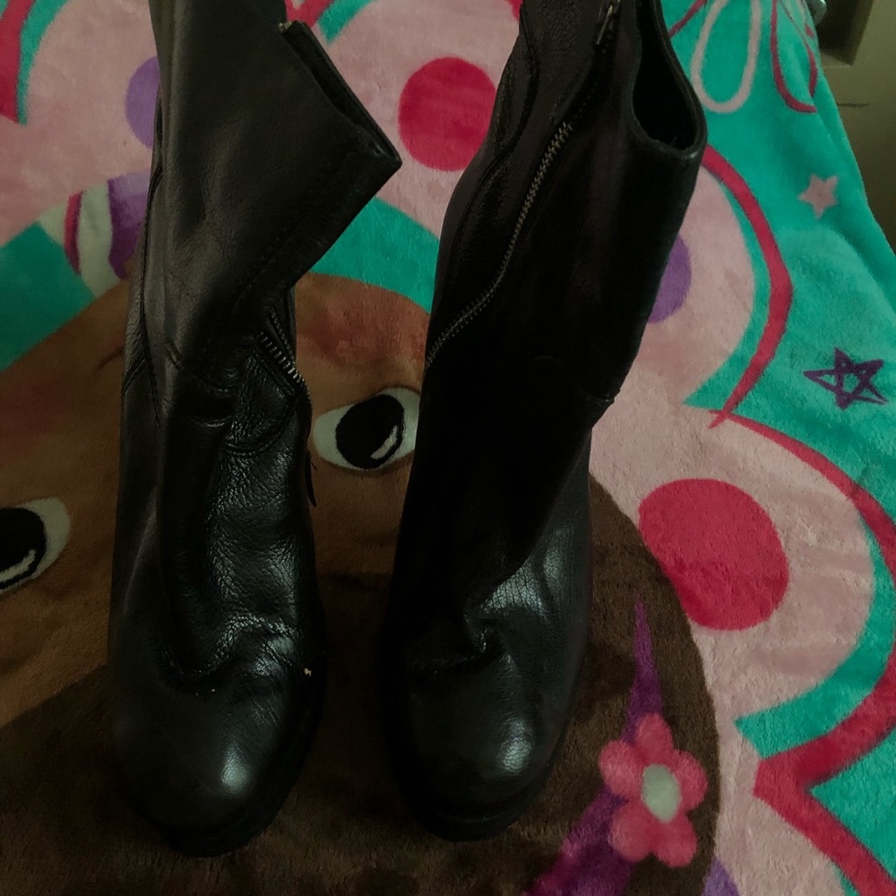 Black boots